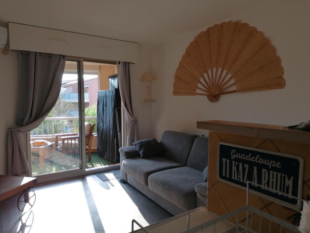 Appartement Au Lagon Bleu A Frejus, Garage, Tennis & Piscine 1200 M2 Eksteriør billede